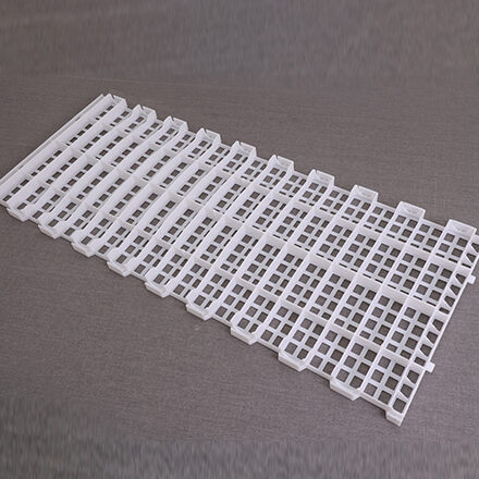 لماذا 89٪ من مزارع الدواجن الحديثة تختار الأرضيات المشبكة البلاستيكية المعيارية (مع ضمان متانة 7 سنوات)