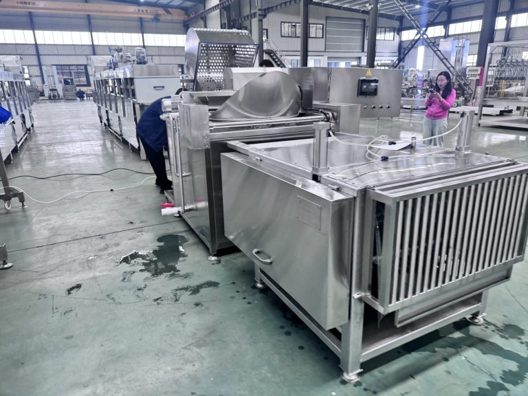 Machine intégrée haute efficacité pour l'échaudage et le plumage de volaille