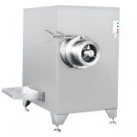 Промышленная дробилка замороженного мяса.