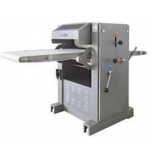 Промышленная машина для снятия шкуры со свинины.